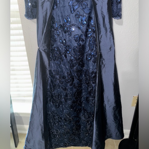 Adrianna Papell Evening a-line Taffeta Sequin Gown - Picture 7 of 7